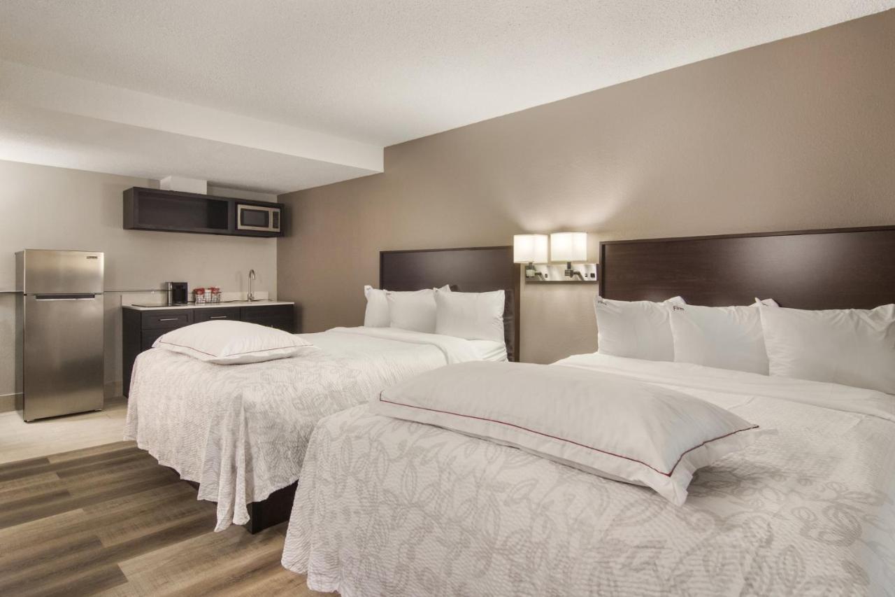 Red Roof Inn Plus & Suites ايري المظهر الخارجي الصورة
