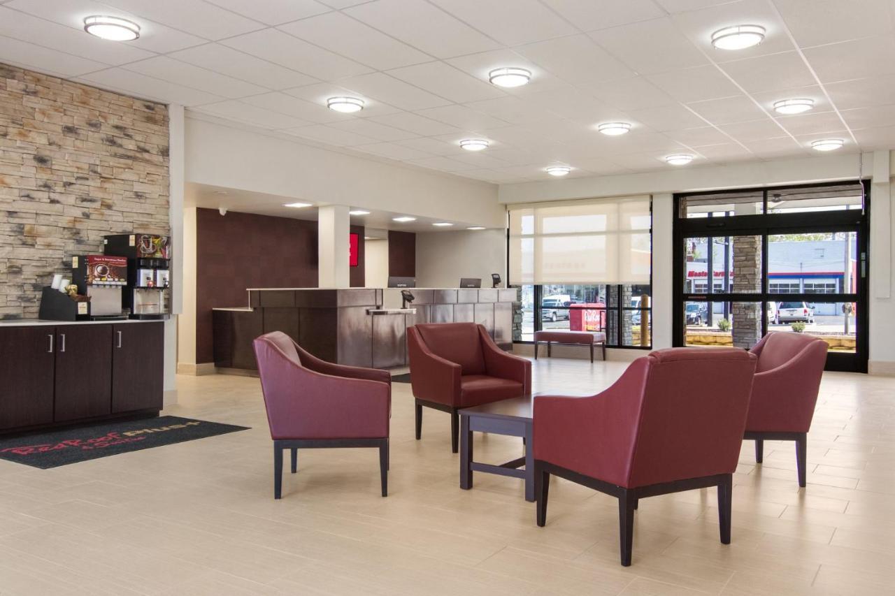 Red Roof Inn Plus & Suites ايري المظهر الخارجي الصورة